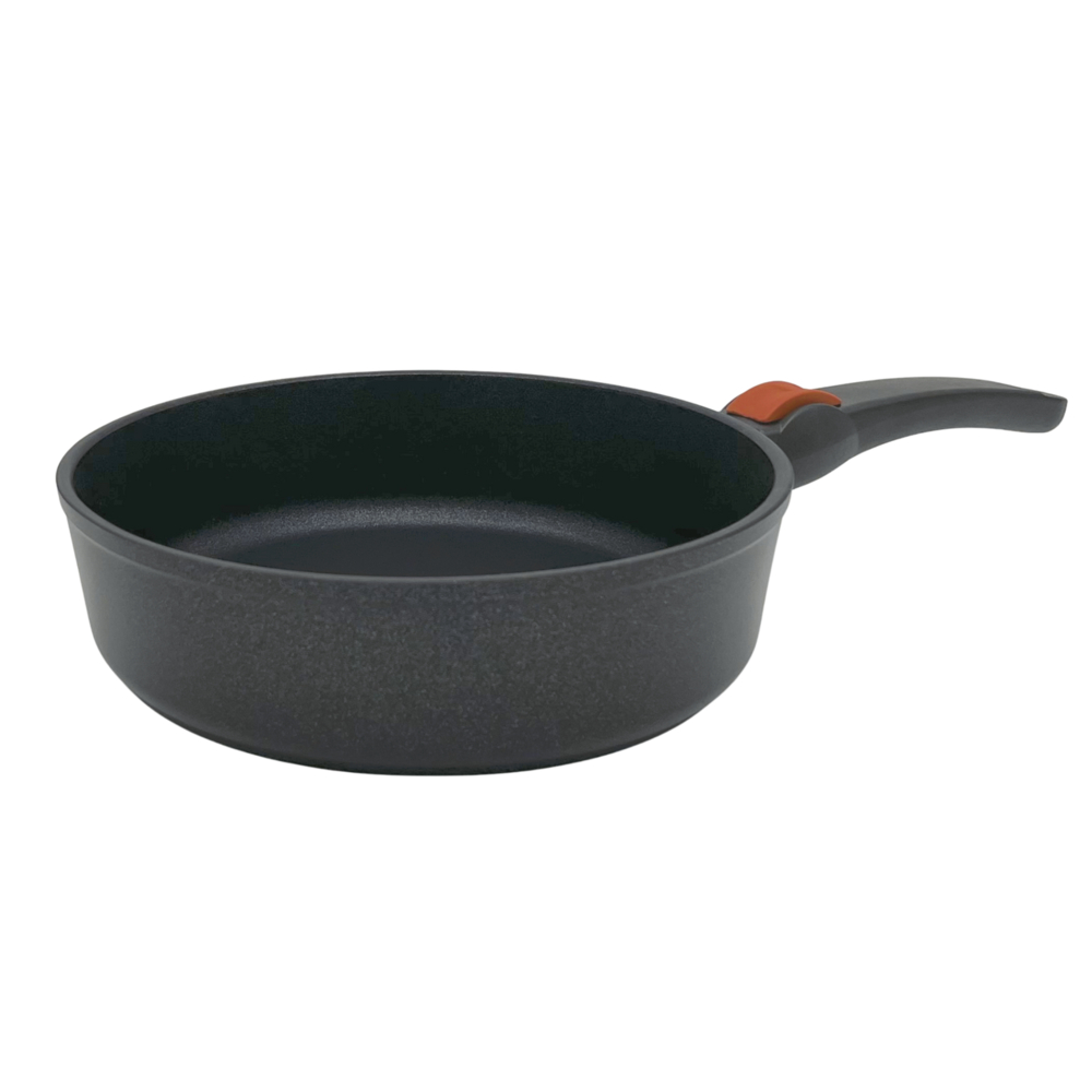 Saute Pan with Detachable Handle